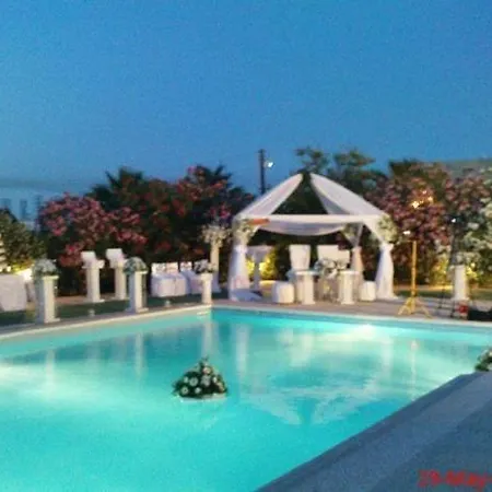 Paradise Bed & Breakfast 3*