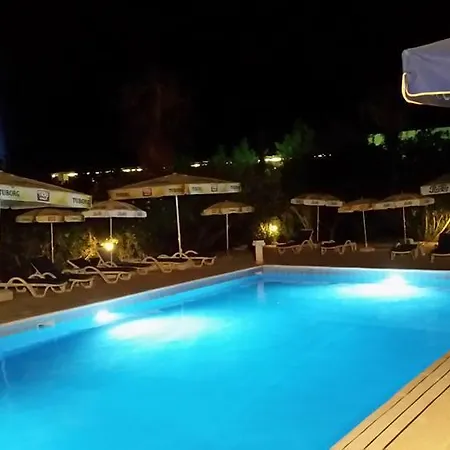 Paradise 4* Kazaphani