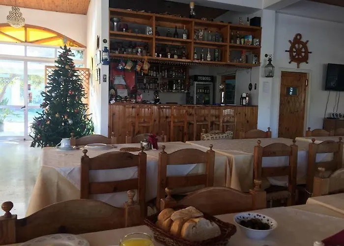 Paradise Bed & Breakfast Kazaphani