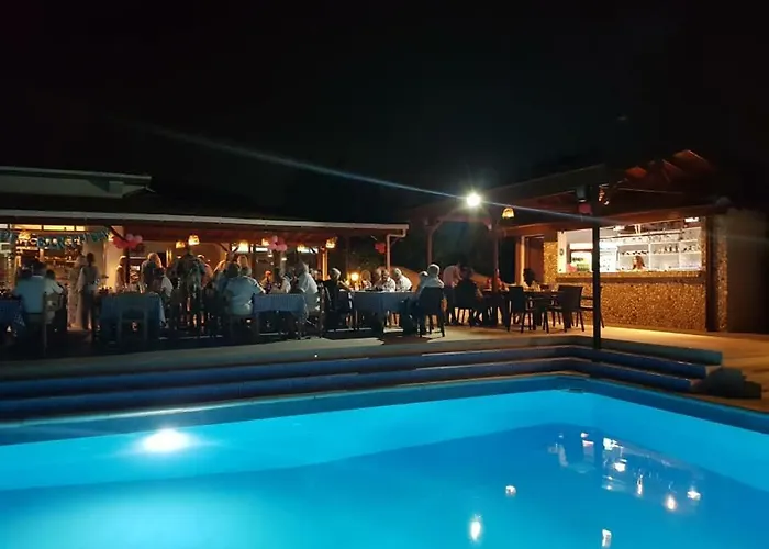 Paradise 4* Kazaphani